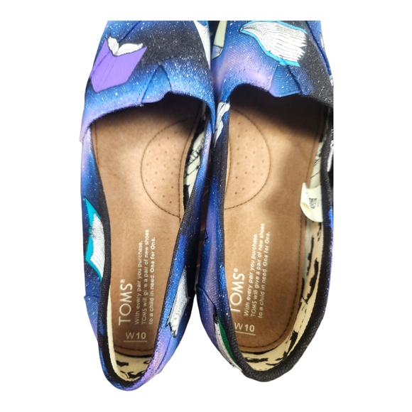 TOMS × B Street Shoes Custom Handpainted Galaxy Books Canvas Slip-on Shoes - Picture 4 of 10